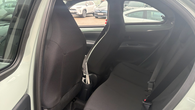 Toyota Aygo X 1.0 VVT-i Edge 5dr Petrol Hatchback